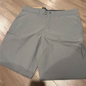 Men’s Eddie Bauer Tech Shorts Size 36